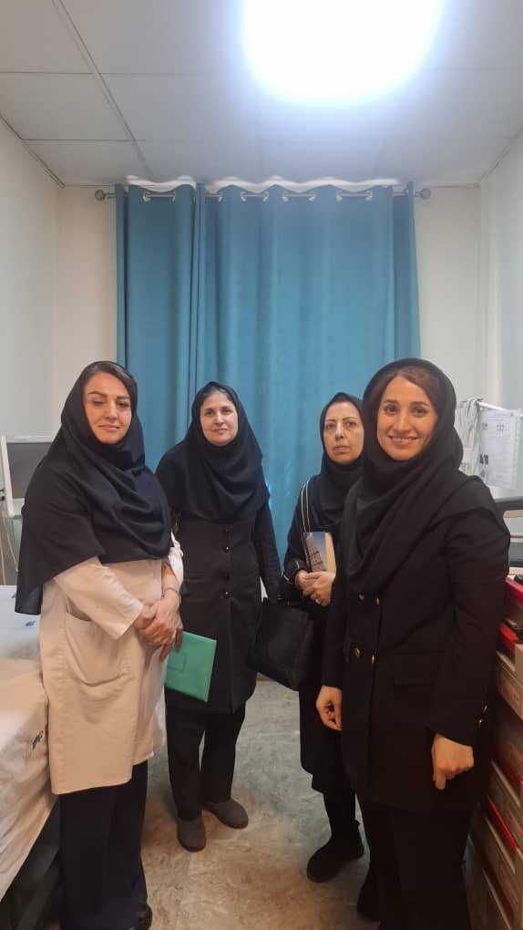 بازدید مسئولان واحد مشارکتهای اجتماعی دانشگاه  علوم پزشکی ایران از خیریه بیمارستان روانپزشکی ایران